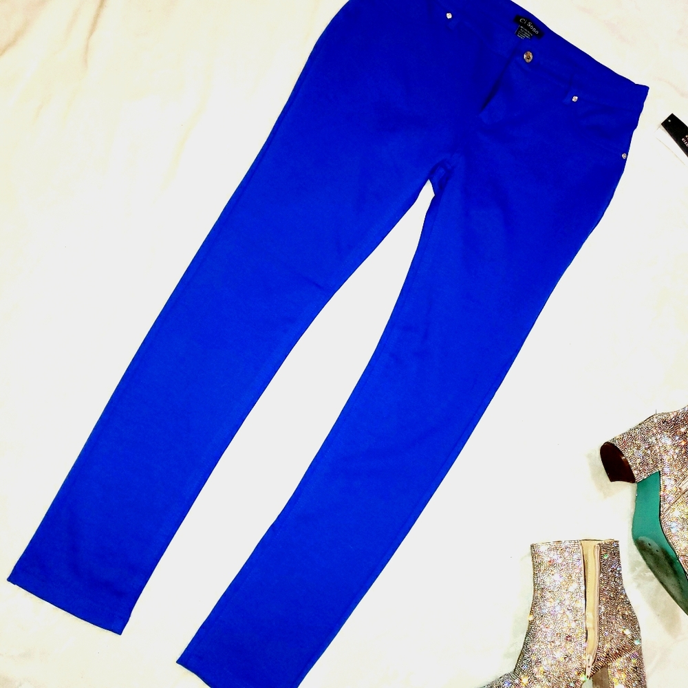 Stretchy legging pants with real back pockets